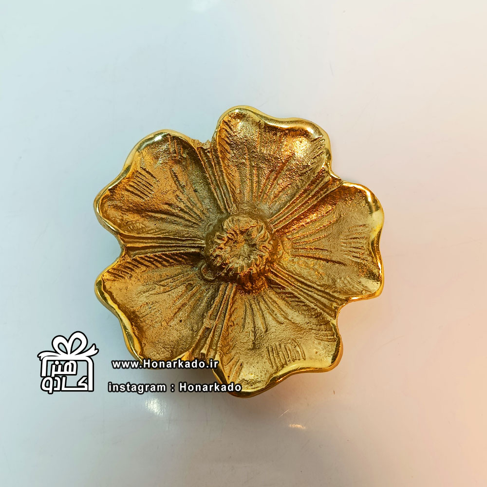 مجسمه برنجی زیرسیگاری دست| زیرسیگاری برنجی